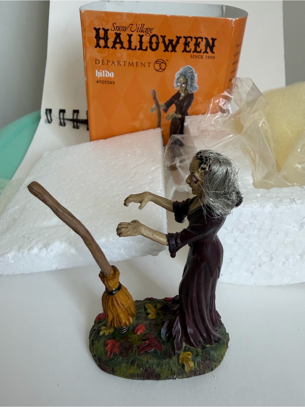 Department 56 Snow Village Halloween Hilda #4025349 Witch Zombie Figure Open Box - Picture 4 of 7